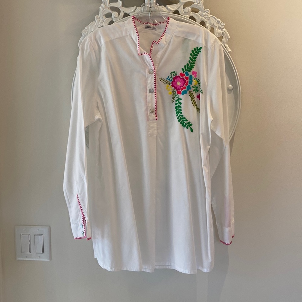 V.DE.VINSTER white cotton embroidered shirt